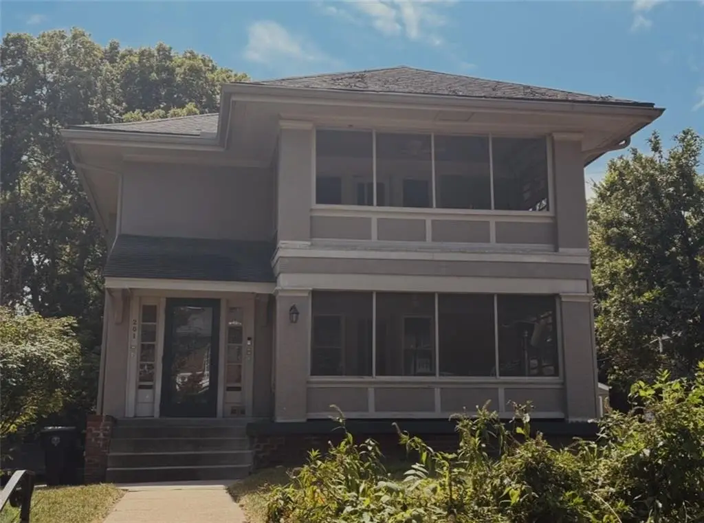 201 W 51st Terrace, Kansas City, MO 64112 - Image #1