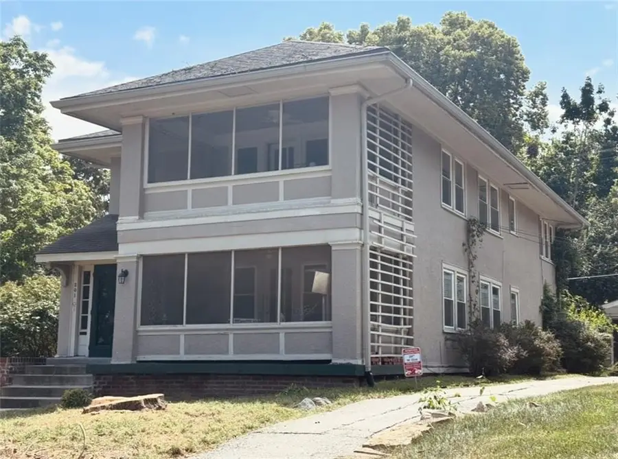 201 W 51st Terrace, Kansas City, MO 64112 - Image #2