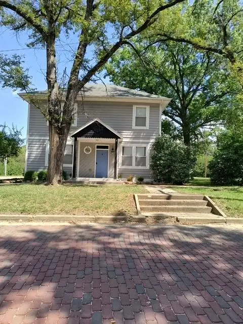 439 S Cherry Street, Ottawa, KS 66067 - Image #2