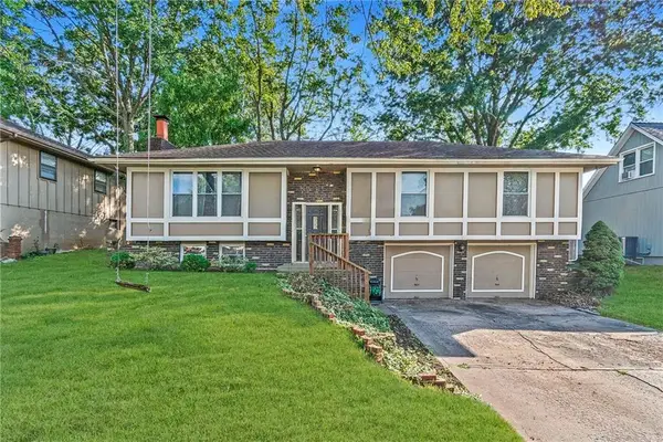 516 Brett Circle, Blue Springs, MO 64014