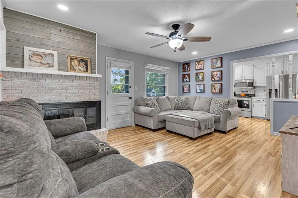 6817 N Madison Street, Gallatin, MO 64118 - Image #1