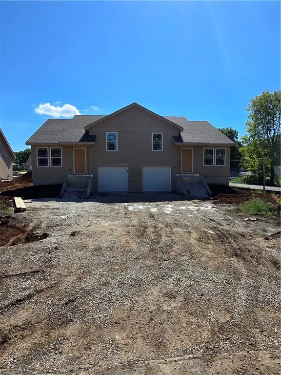 513/515 W Smith Street, Spring Hill, KS 66083 - Image #2