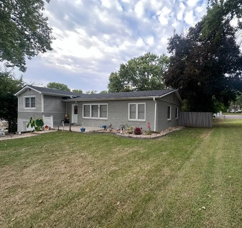 3909 Mitchell Avenue, Saint Joseph, MO 64507 - Image #2