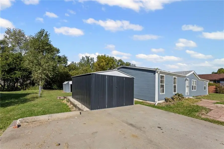 628 Taylor Street, Pomona, KS 66076 - Image #2