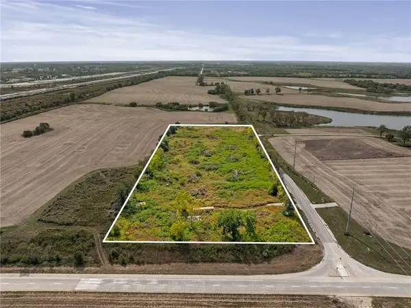 14707 Prospect Avenue, Kansas City, MO 64147