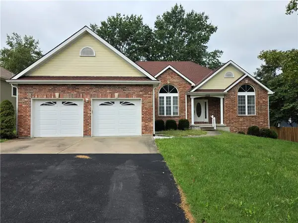 1204 N Elm Street, Louisburg, KS 66053