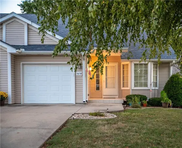 1618 The Oaks Street, Marshall, MO 65340