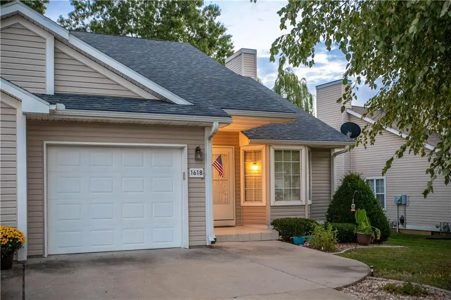 1618 The Oaks Street, Marshall, MO 65340 - Image #2