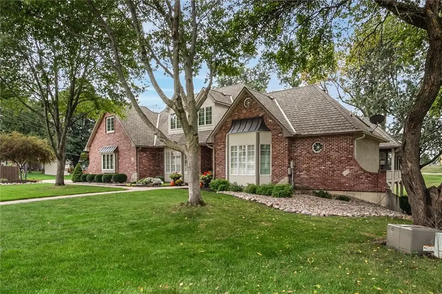 610 W Willow Lane, Ottawa, KS 66067 - Image #3