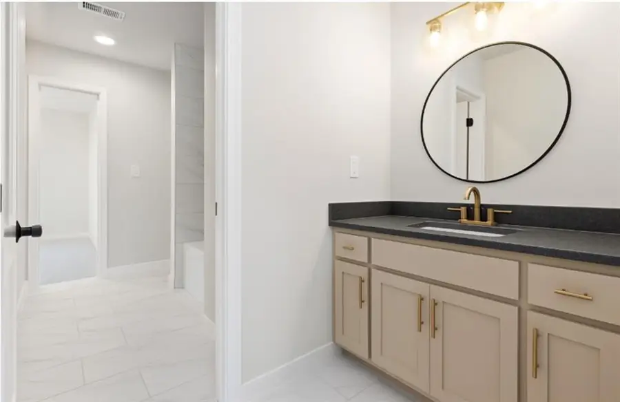 13508 Terrace Park Drive, Parkville, MO 64152 - Image #3