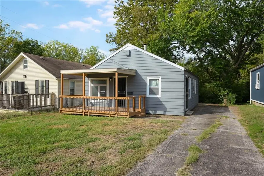 4442 Myrtle Avenue, Kansas City, MO 64130 - Image #2