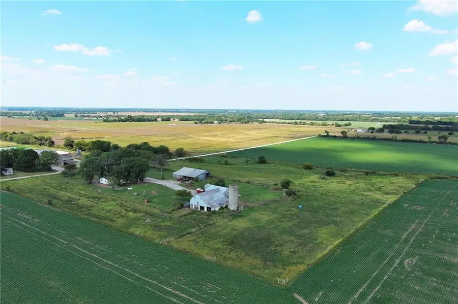 450 SE 70th Lane, Golden City, MO 64748 - Image #2