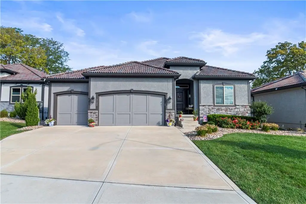 2122 NW Ashurst Drive, Lees Summit, MO 64081 - Image #1