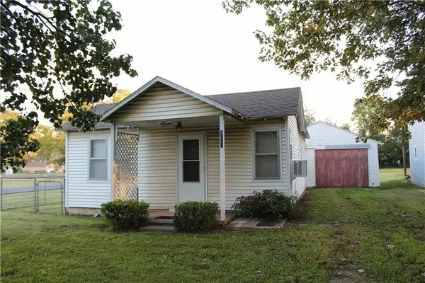 1328 W Martin Street, Coffeyville, KS 67337