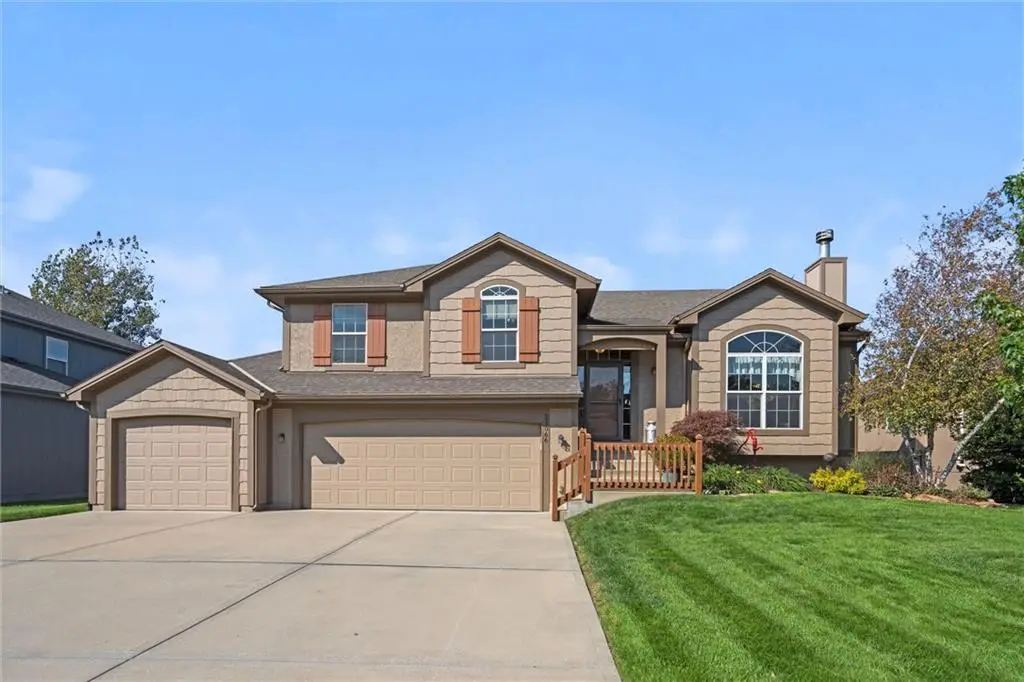 21066 S Skyview Lane, Spring Hill, KS 66083 - Image #1