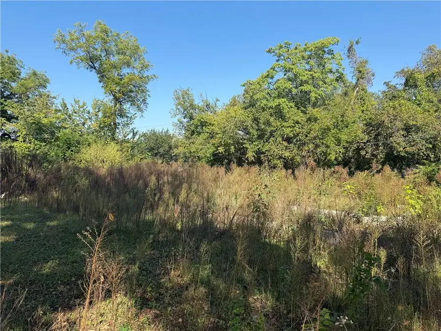 7000 Agnes Avenue, Kansas City, MO 64132 - Image #3