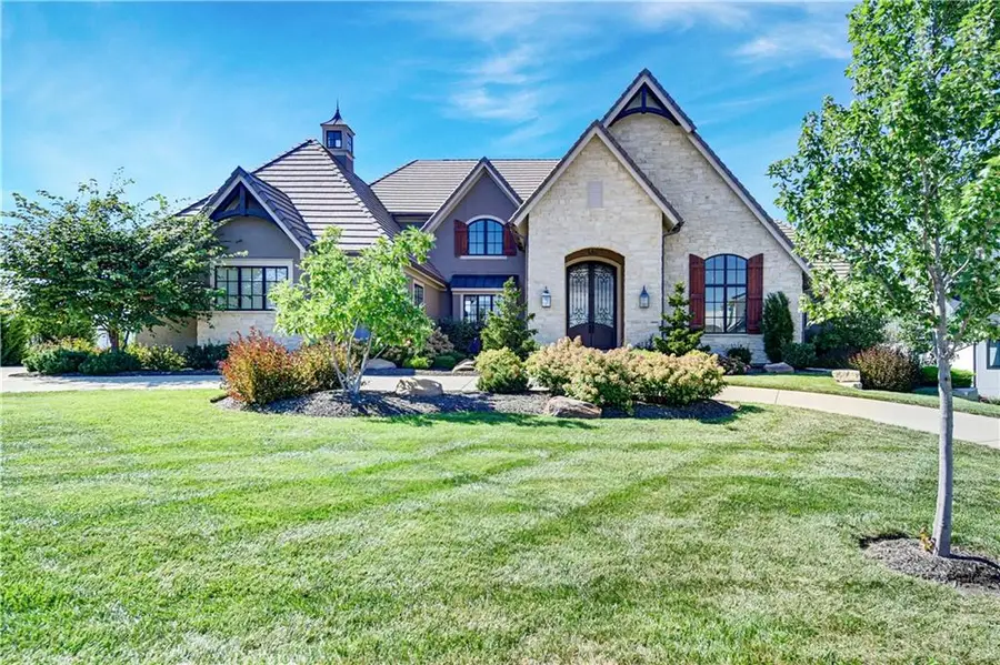 16916 Bond Street, Overland Park, KS 66221 - Image #2
