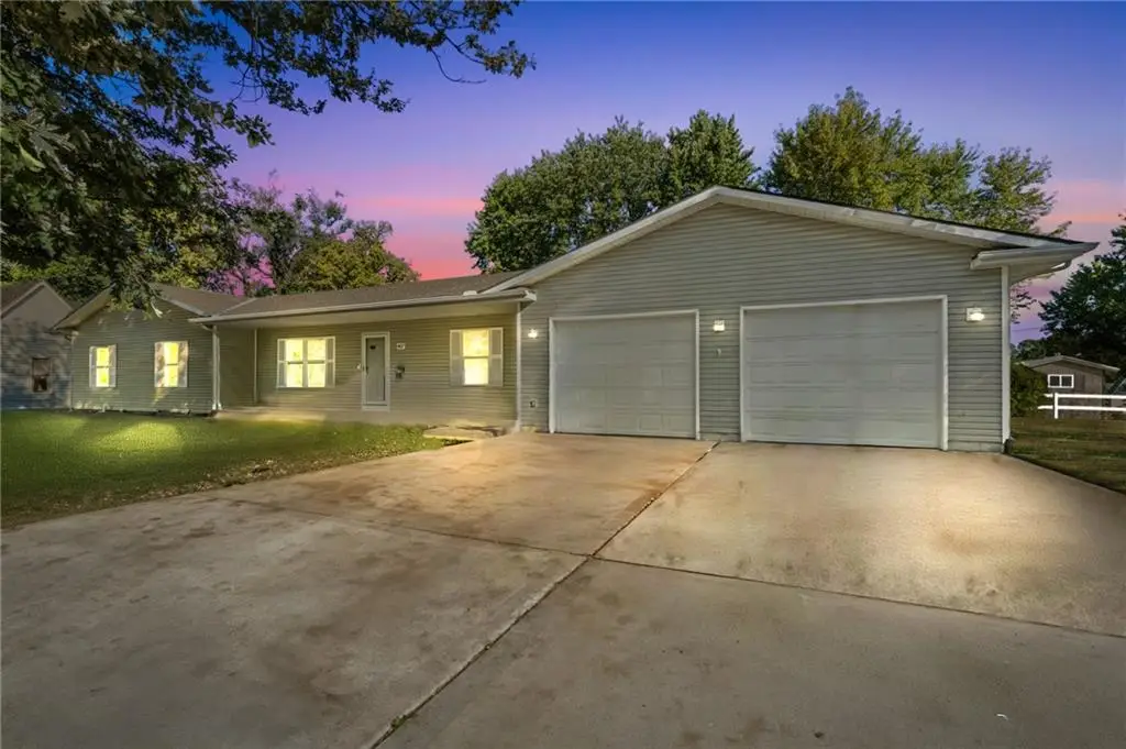 407 E Richardson Street, Gallatin, MO 64640 - Image #1