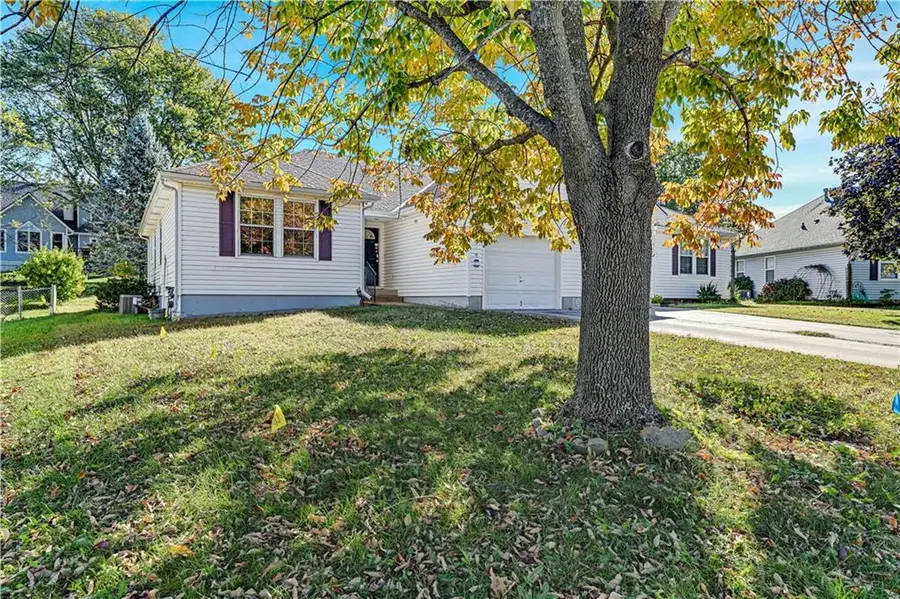 909 Mission Drive, Harrisonville, MO 64701 - Image #2