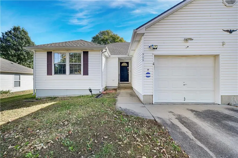909 Mission Drive, Harrisonville, MO 64701 - Image #3