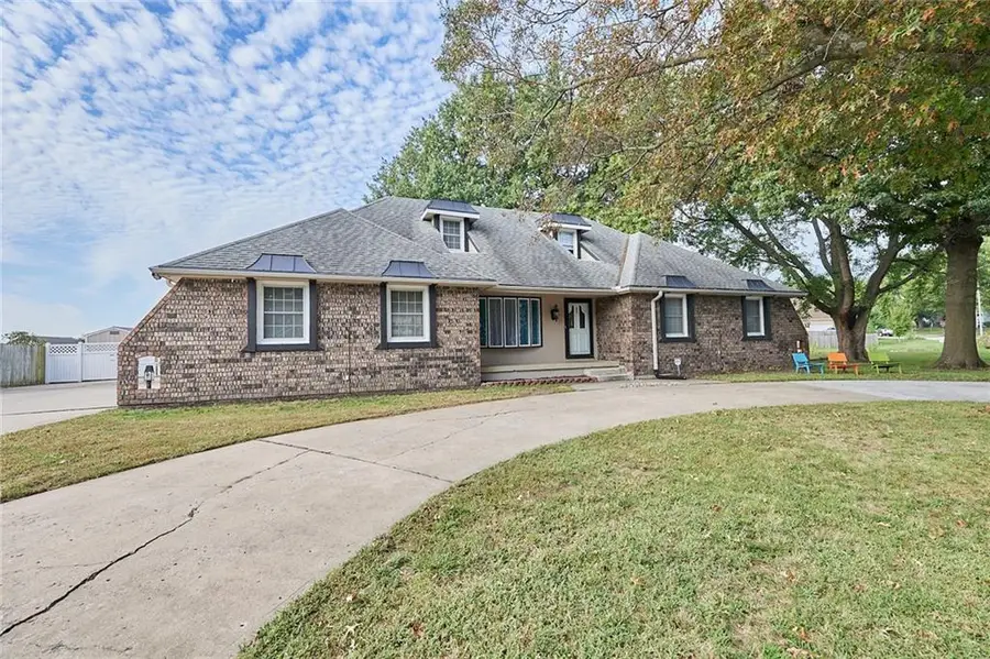 1017 Johnston Drive, Raymore, MO 64083 - Image #2