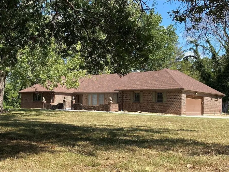 991 S Mitchell Street, Warrensburg, MO 64093 - Image #2