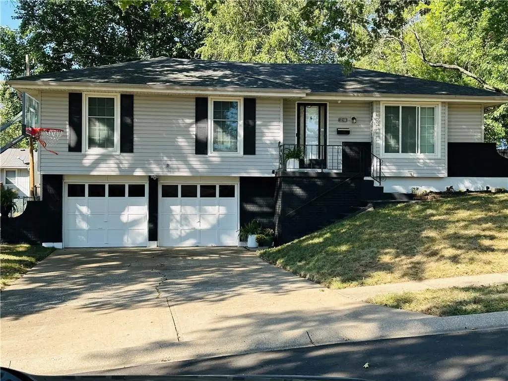12108 E 57th Terrace, Kansas City, MO 64133 - Image #1