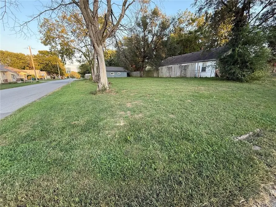 801 S Crane Street, Independence, MO 64050 - Image #2