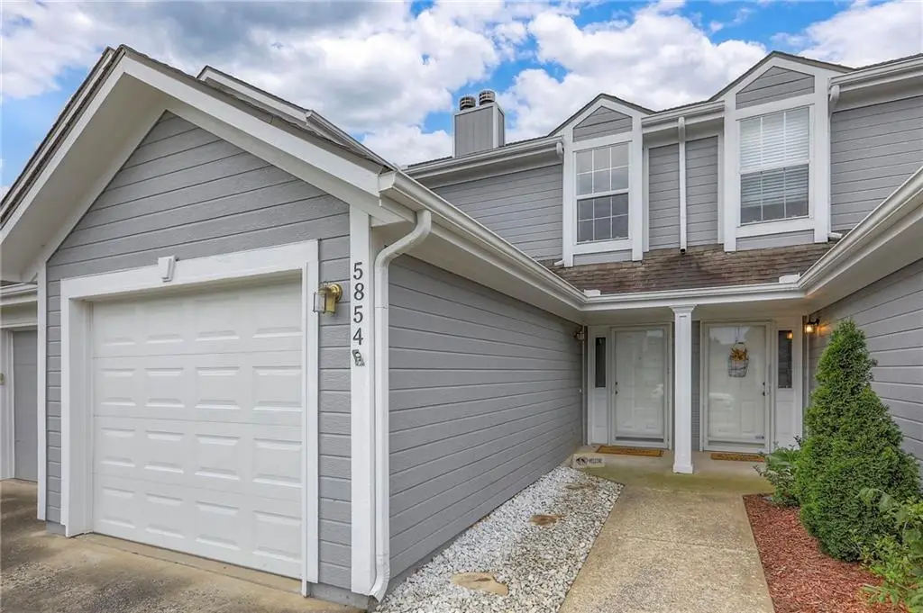 5854 NW Plantation Lane, Lees Summit, MO 64064 - Image #1