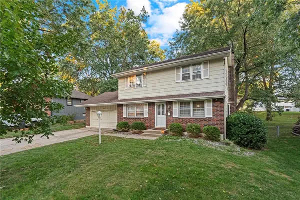 3813 Queen Ridge Drive, Independence, MO 64055