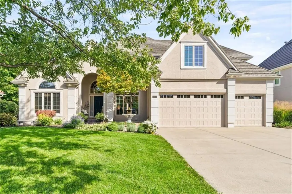 708 NE Lake Pointe Drive, Lees Summit, MO 64064 - Image #1