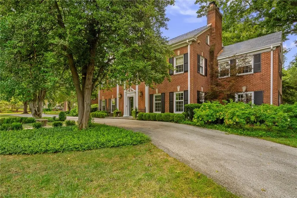 5801 Ward Parkway, Kansas City, MO 64113 - Image #1