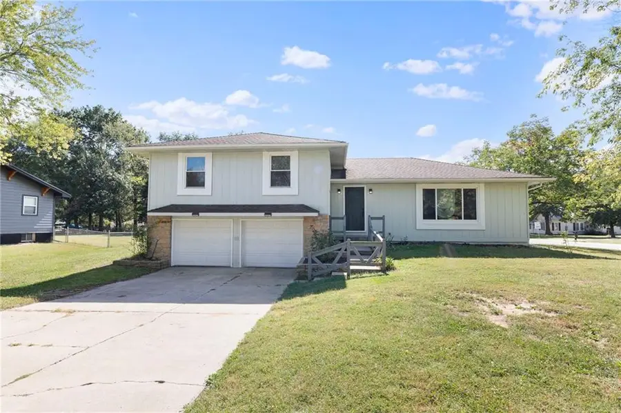 304 E Frazier Street, Drexel, MO 64742 - Image #2