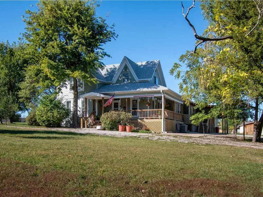 516 W 8th Street, Cameron, MO 64429 - #1