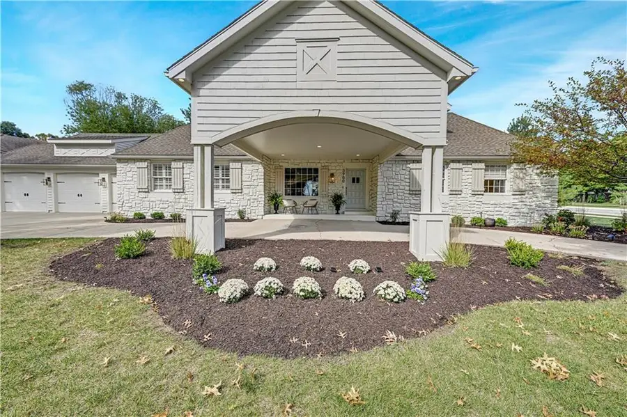 3900 W 142nd Drive Drive, Leawood, KS 66224 - Image #2