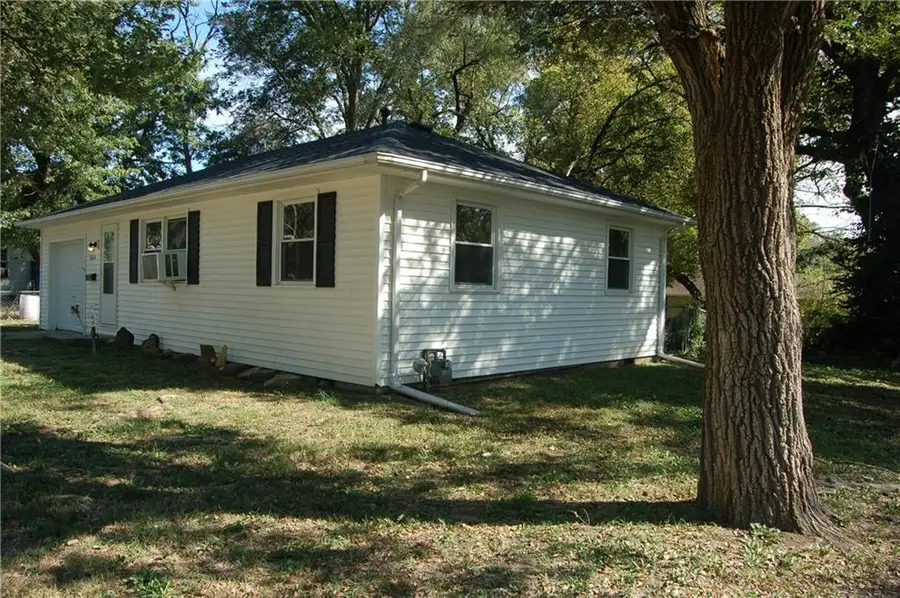 604 S Orchard Street, Clinton, MO 64735 - Image #3