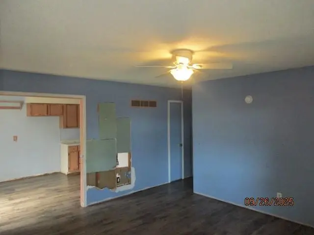 658 N Mohican Drive, Independence, MO 64056 - Image #2