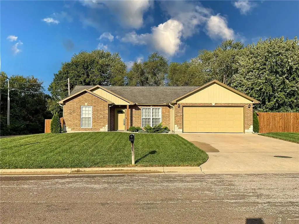 2706 Wild Rose Lane, Sedalia, MO 65301 - Image #1