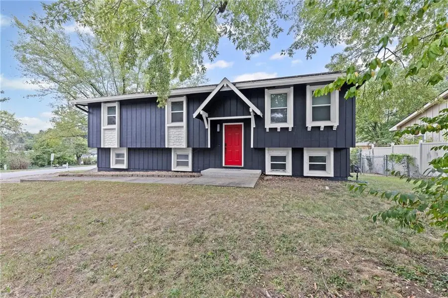 956 Ridge Drive, Warrensburg, MO 64093 - Image #2