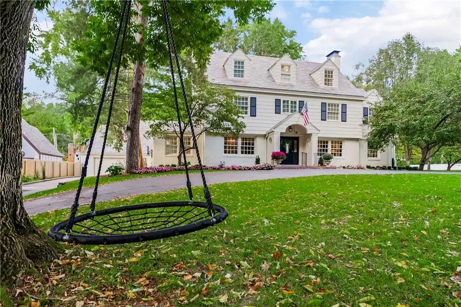 1208 W 57th Terrace, Kansas City, MO 64113 - Image #2