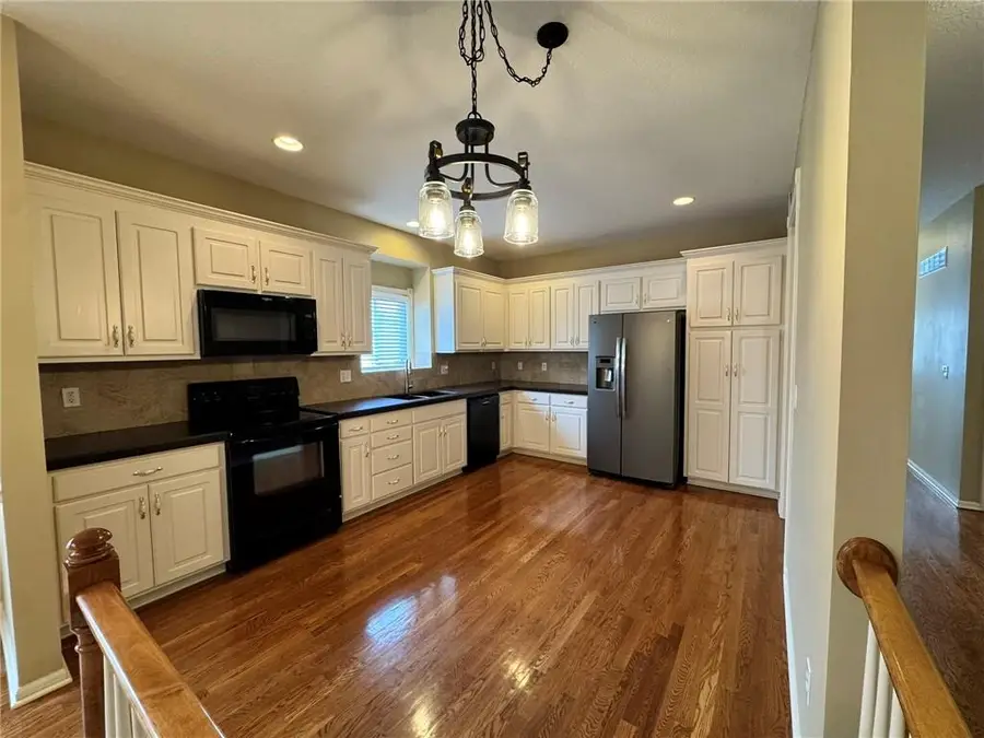 21928 W 121 Street, Olathe, KS 66061 - Image #3