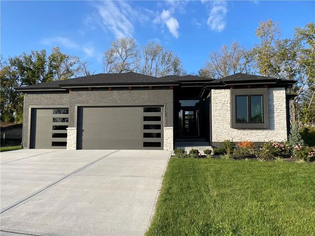 22448 W 89th Terrace, Lenexa, KS 66227 - Image #1