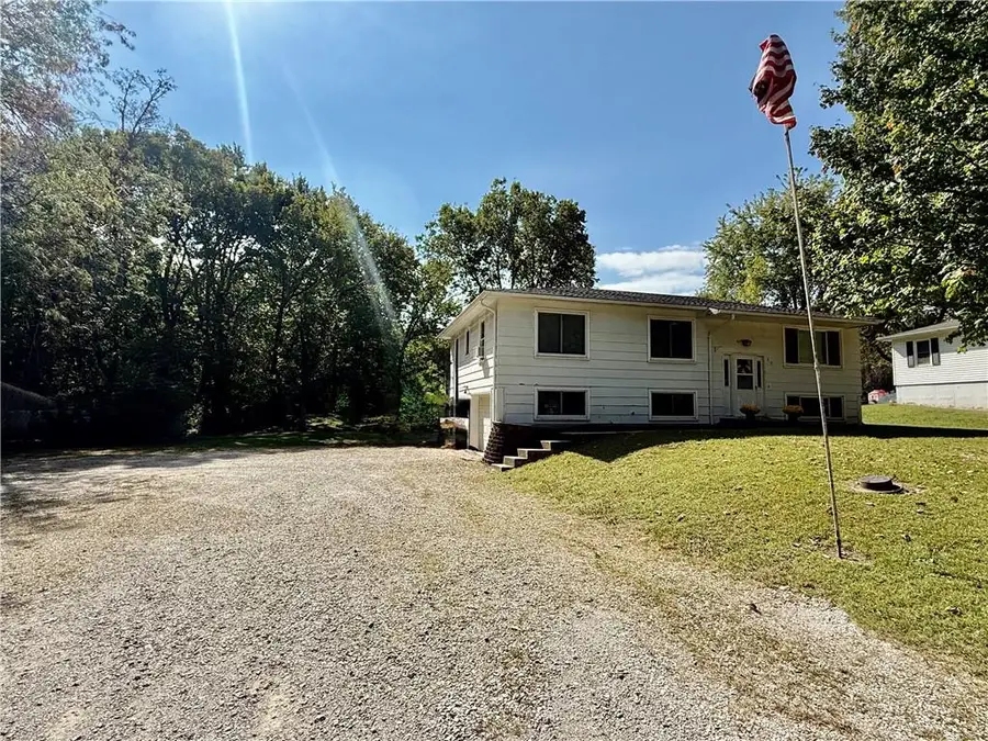 212 Sanderson Drive, Richmond, MO 64085 - Image #2