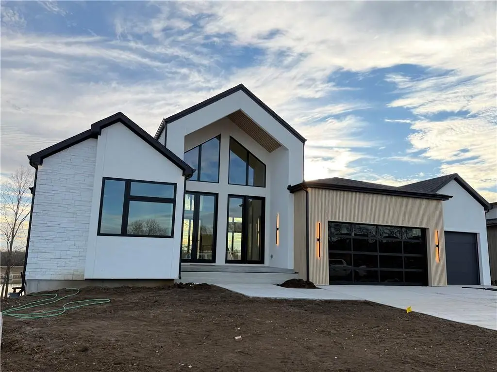 8976 Ginger Street, Lenexa, KS 66227 - Image #1