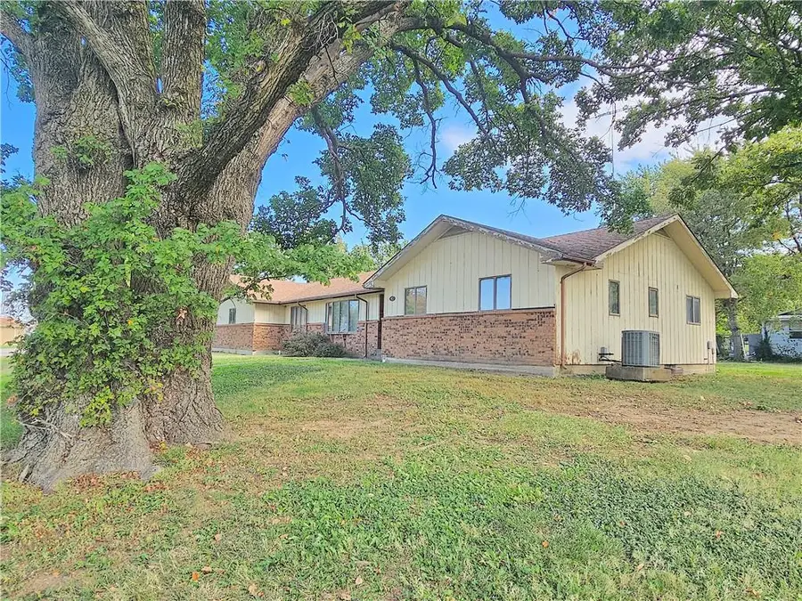 501 Pine Street, Colony, KS 66015 - Image #2