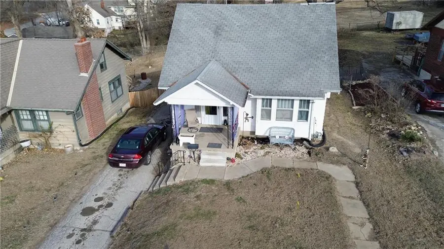 9510 E 13th Street S, Independence, MO 64052 - Image #2