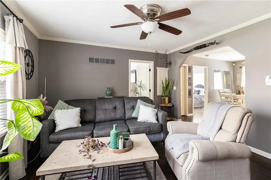 4526 Roanoke Parkway #A, Kansas City, MO 64111 - Image #3