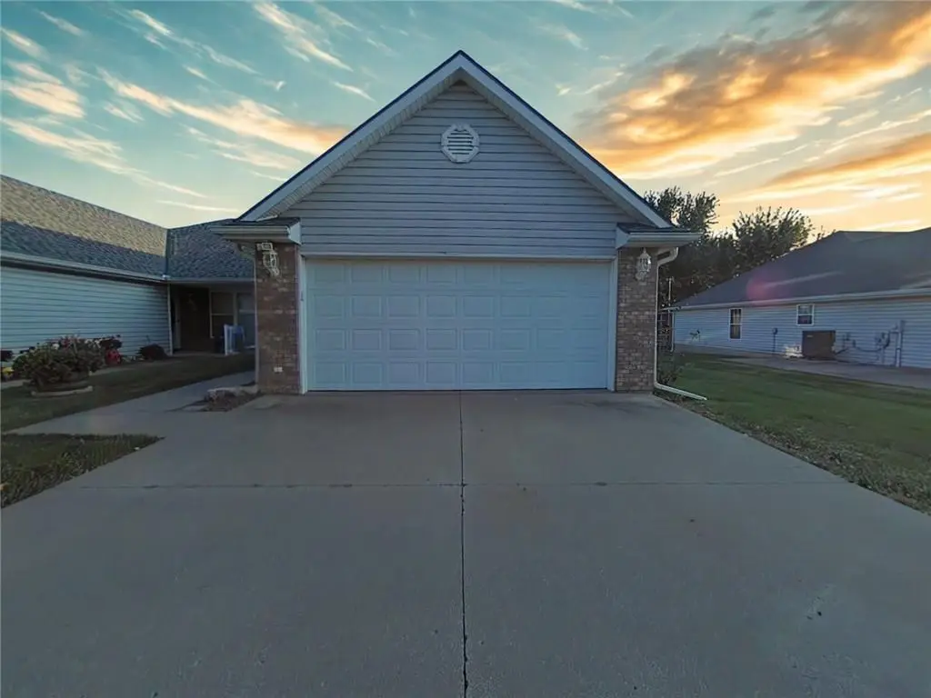 1106 E Chestnut Court #A, Savannah, MO 64485 - Image #1