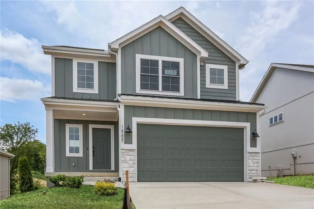 16170 Ryan Circle, Parkville, MO 64152 - Image #1