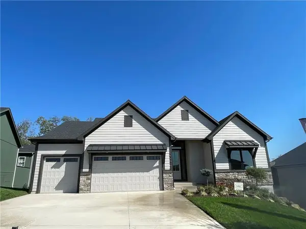 22428 W 90th Terrace, Lenexa, KS 66227